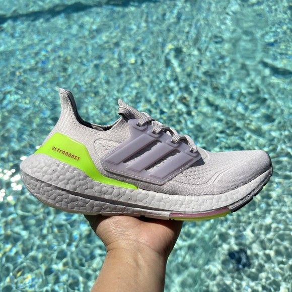 WOMEN'S Adidas UltraBoost 21 Ice Purple S23843